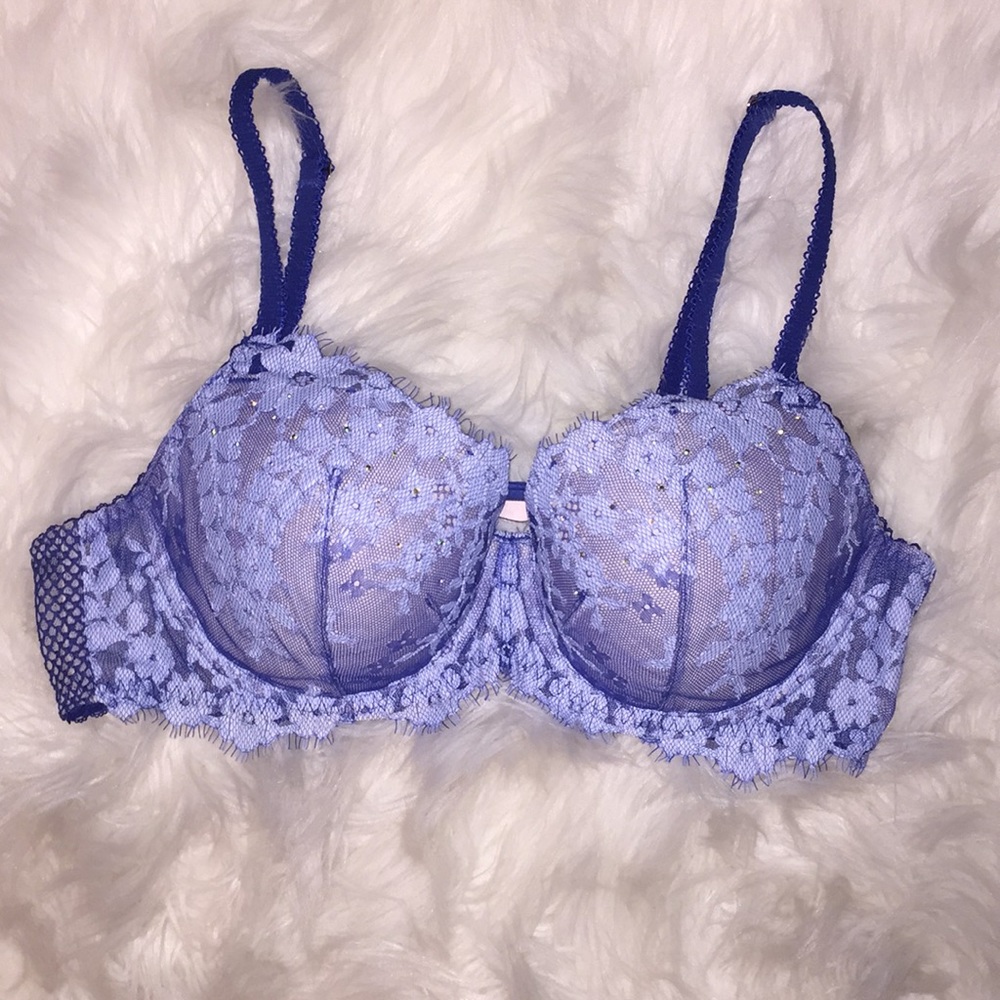 ✨LIKE NEW✨Victoria’s Secret Lace Rhinestone Bra
